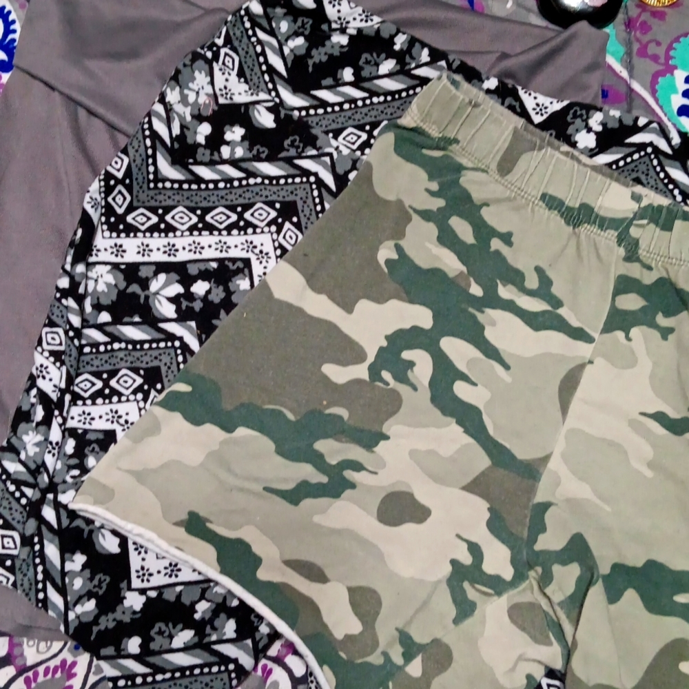 3 pairs of spandex shorts. Multiple brands including nobo, and Bobbie brooks